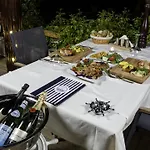 Uslu Hotel Royal Yachting מלון *