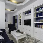 Uslu Hotel Royal Yachting מלון *