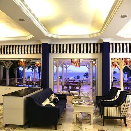 מלון Uslu Hotel Royal Yachting